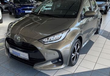 Toyota Yaris 26.250 km 21.790 &euro; Paderborn 33104