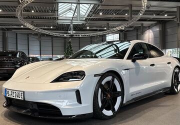 Porsche Taycan 14.900 km 109.890 &euro; Paderborn 33100