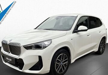 BMW iX1 17.700 km 46.450 &euro; Detmold 32758