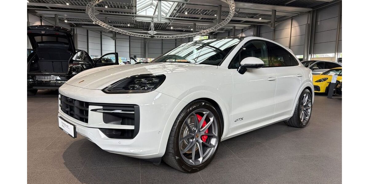 Porsche Cayenne 16.684 km 133.890 &euro; Paderborn 33100