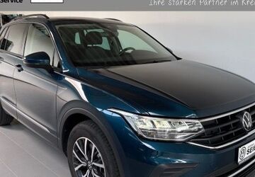 VW Tiguan 71.686 km 26.990 &euro; Brakel 33034