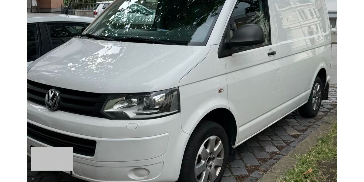 VW T5 Transporter 377.500 km 8.900 &euro; Detmold 32756