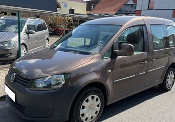 VW Caddy 232.000 km 4.499 &euro; Detmold 32758