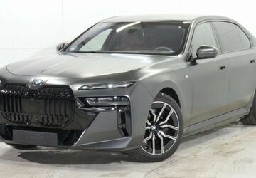 BMW i7 33.900 km 81.440 &euro; Paderborn 33100