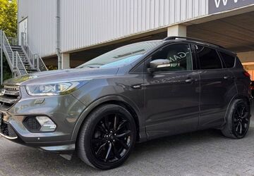 Ford Kuga 93.000 km 11.490 &euro; Paderborn 33102
