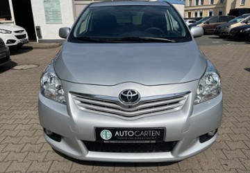 Toyota Verso 76.000 km 12.900 &euro; Paderborn 33098