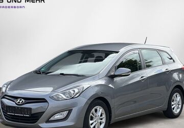 Hyundai i30 141.081 km 5.999 &euro; Paderborn 33100