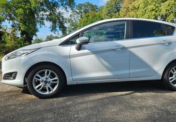 Ford Fiesta 90.500 km 8.550 &euro; Rietberg 33397