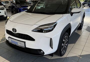 Toyota Yaris Cross 10.610 km 24.490 &euro; Paderborn 33104