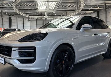 Porsche Cayenne 28.200 km 129.890 &euro; Paderborn 33100