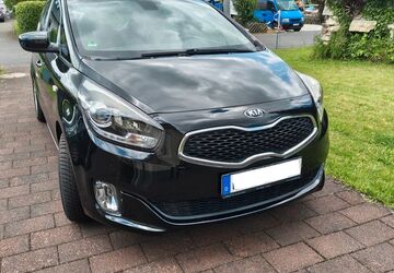 Kia Carens 184.000 km 5.900 &euro; Detmold 32758