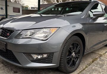 Seat Leon 133.136 km 9.999 &euro; Paderborn 33104