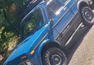 Lada Niva 179.000 km 4.800 &euro; Paderborn 33100
