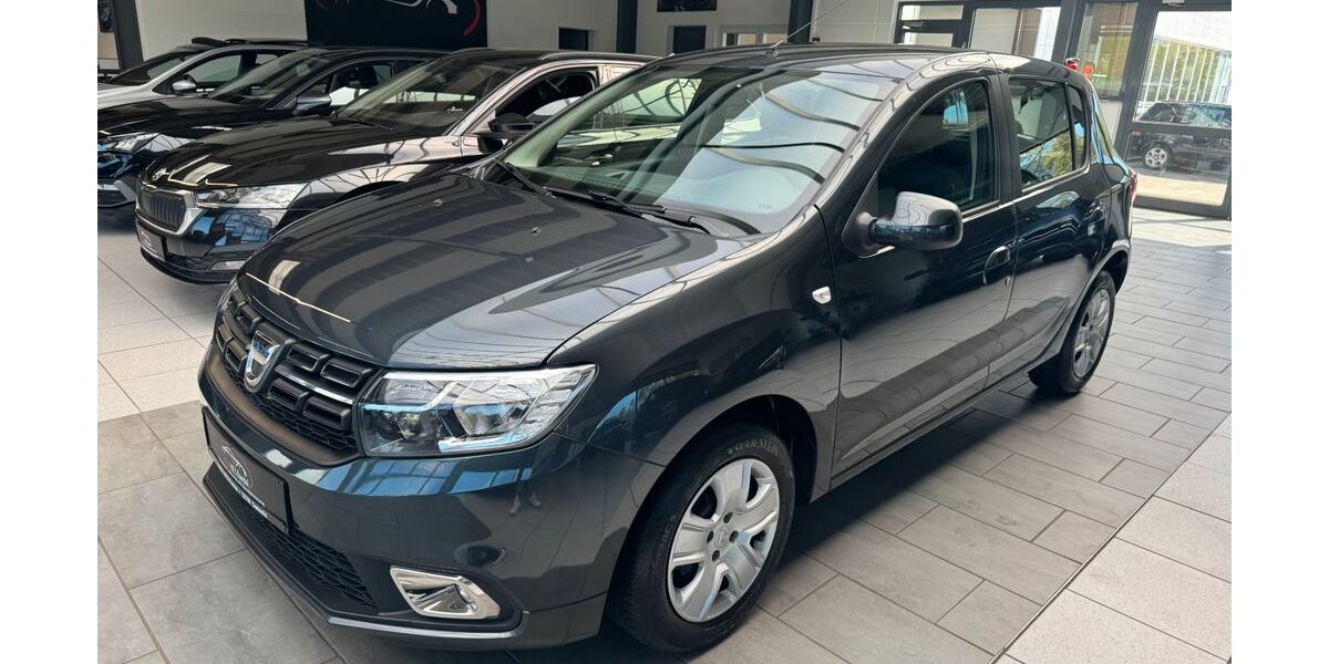 Dacia Sandero 84.000 km 8.900 &euro; Detmold 32758