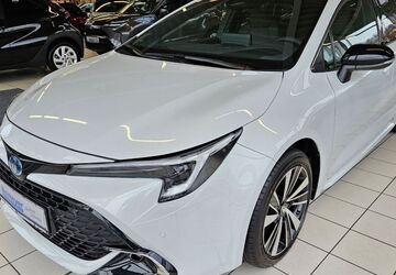 Toyota Corolla 6.000 km 30.890 &euro; Paderborn 33104