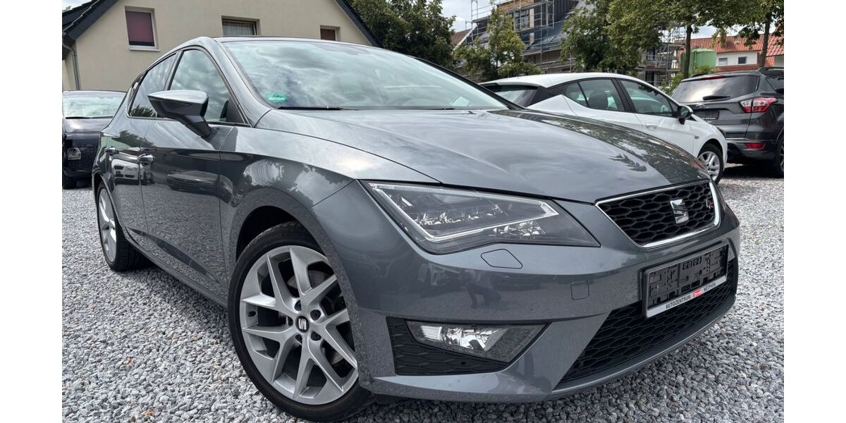 Seat Leon 131.722 km 13.490 &euro; Paderborn 33104