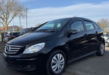 Mercedes-Benz B 180 272.330 km 690 &euro; Paderborn 33102