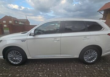 Mitsubishi Plug-in Hybrid Outlander 67.500 km 20.222 &euro; Geseke 59590