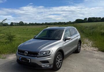VW Tiguan 121.000 km 17.500 &euro; Paderborn 33100
