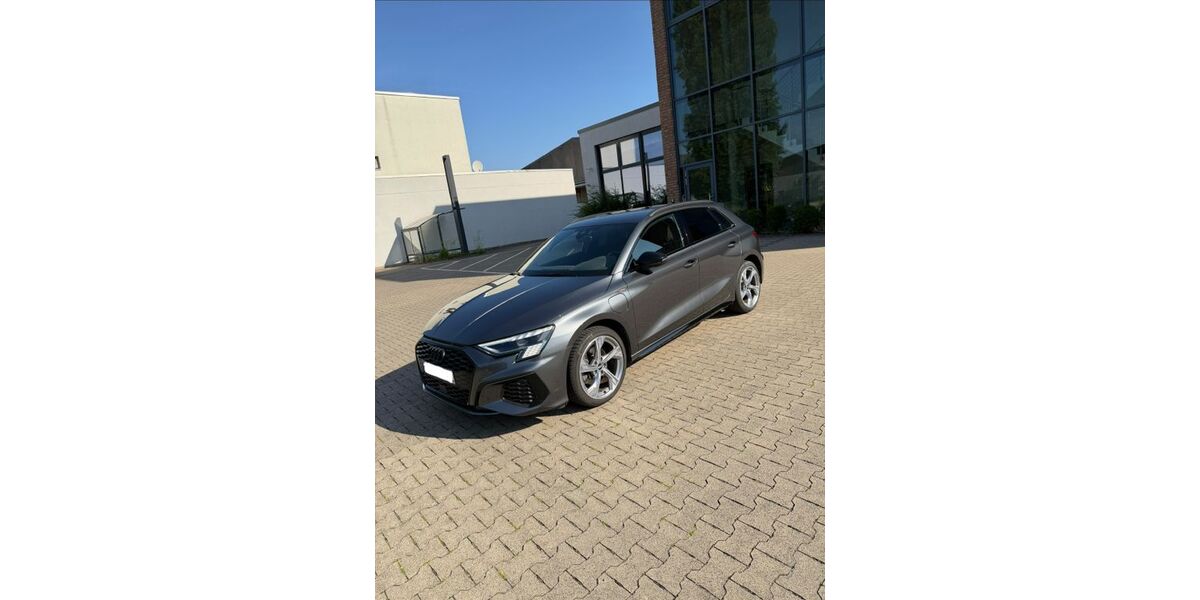 Audi A3 84.500 km 24.199 &euro; Paderborn 33098