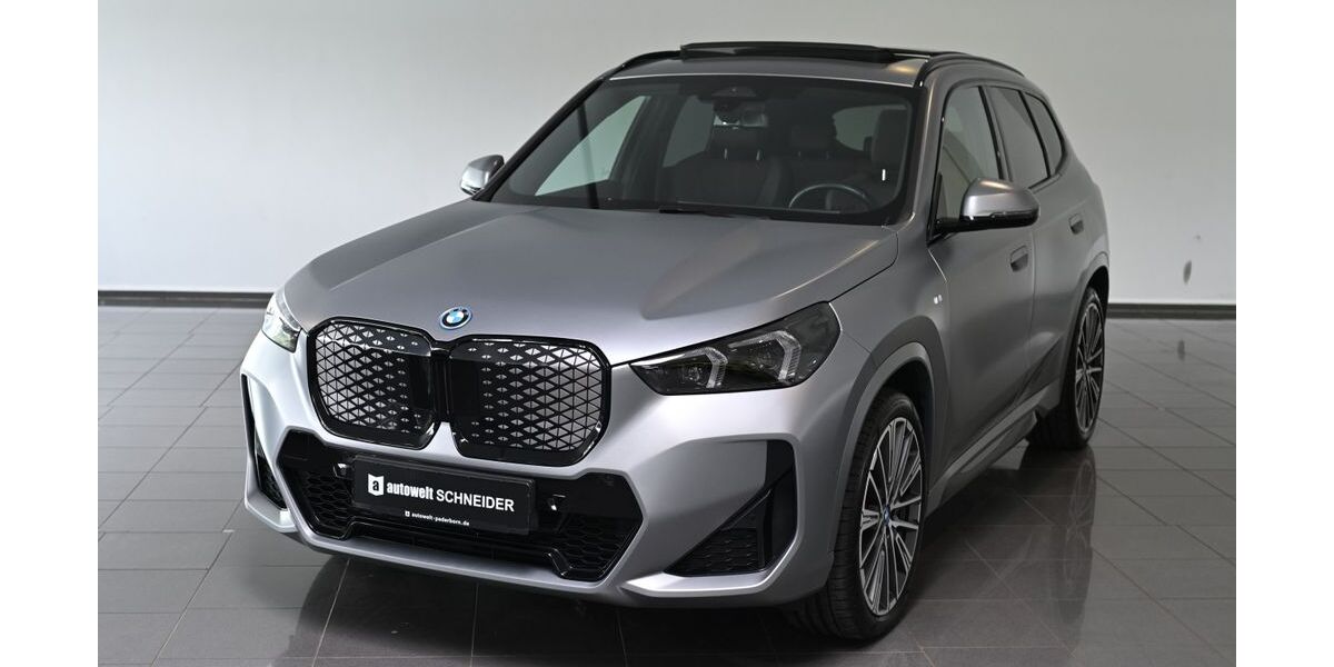 BMW iX1 35.612 km 48.750 &euro; Paderborn 33100