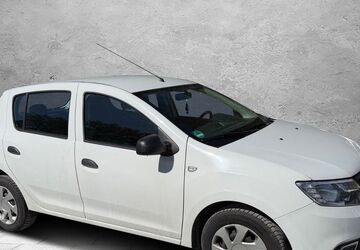 Dacia Sandero 75.000 km 5.499 &euro; Detmold 32758