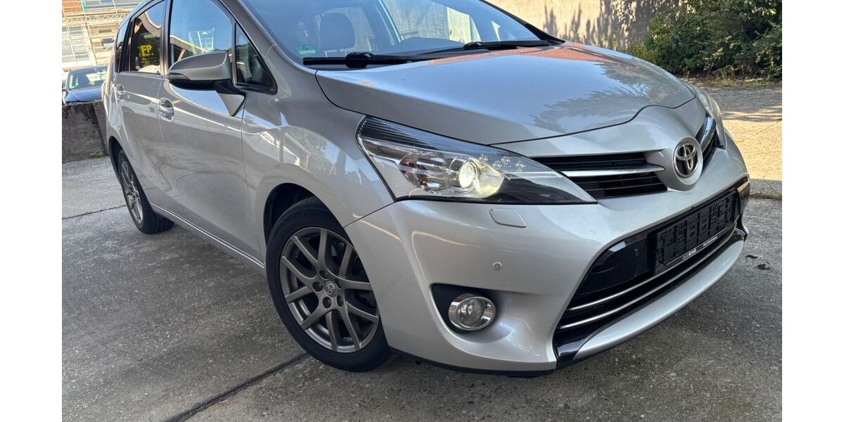 Toyota Verso 240.755 km 6.590 &euro; Paderborn 33104